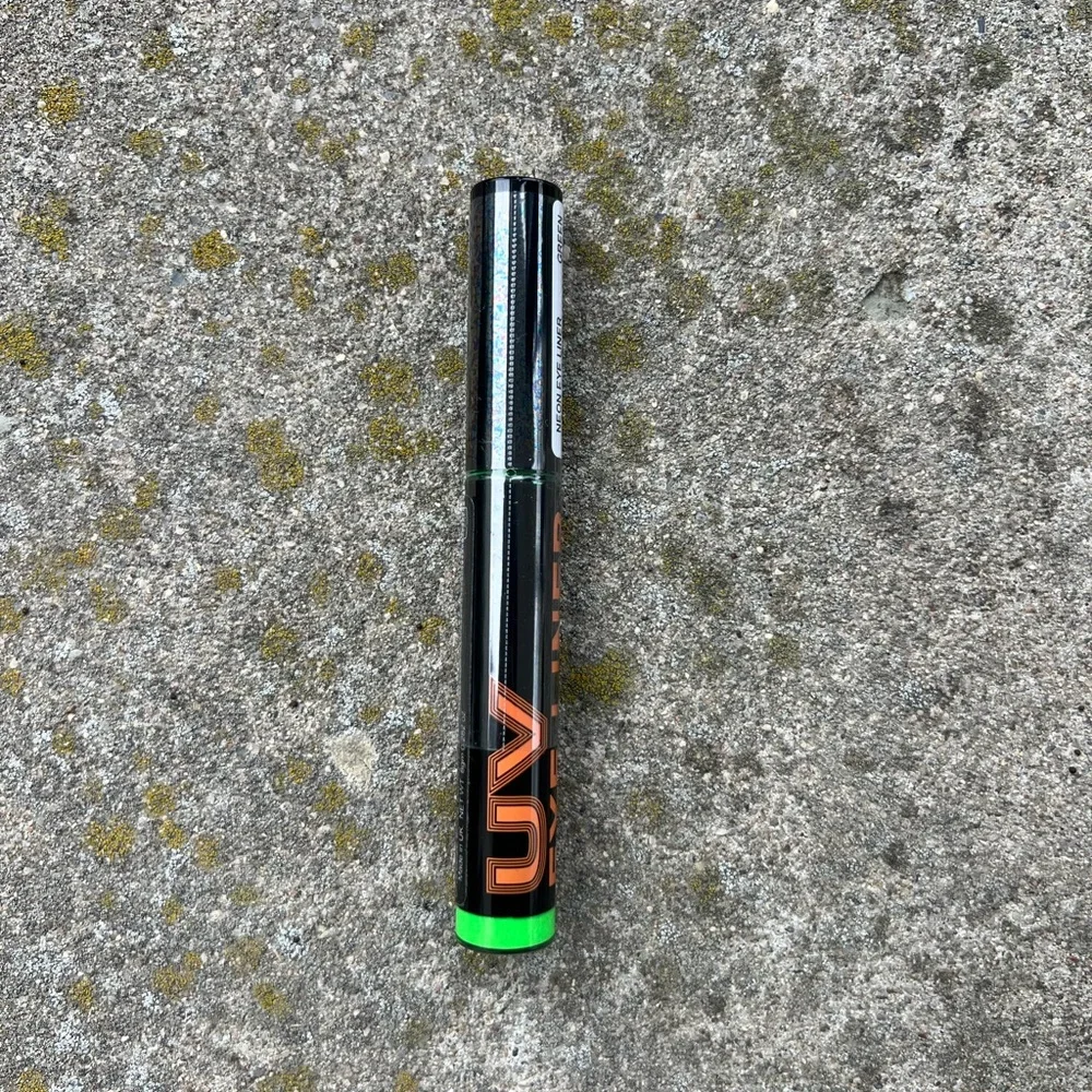 Neon Green Glow in the Dark UV Vegan Liquid Eyeliner FACTORY SEALED